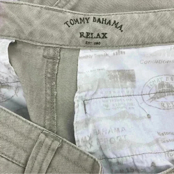 Tommy Bahama Relaxed Fit Cargo Shorts Size 38 x 9” - Picture 8 of 9